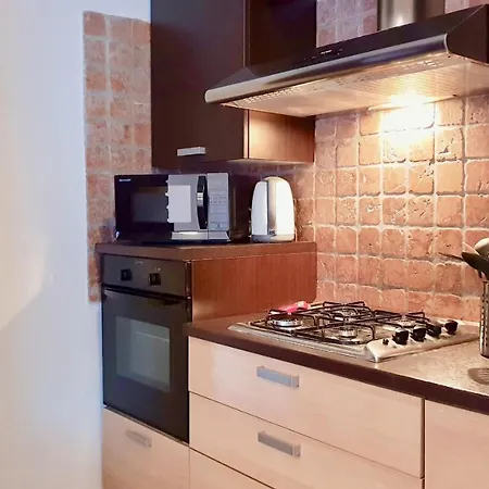 Regina Apartment Moltrasio